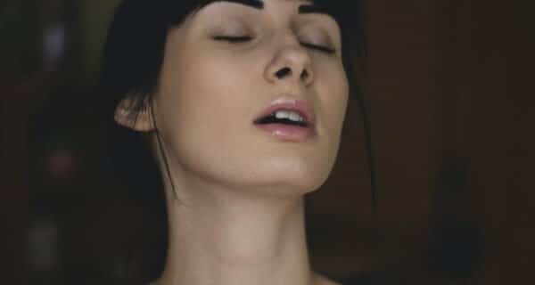 women fake orgasms