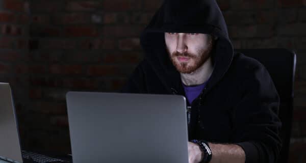 Are-you-stalking-your-ex-on-social-media
