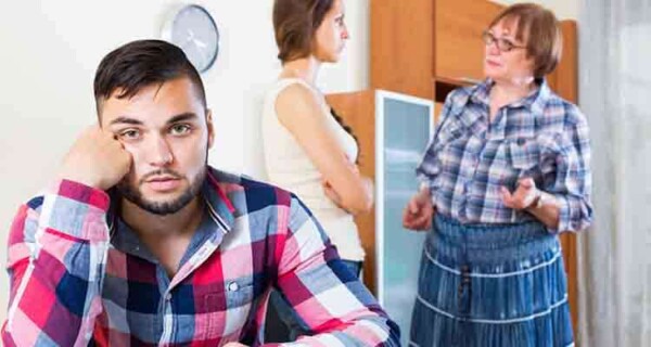 A man living in a joint family does not know whose side to take wife or mother