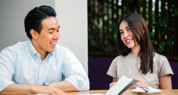 how to date a girl you work with