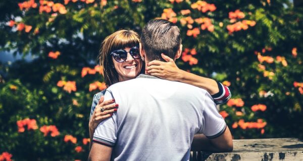 hug is romantic
