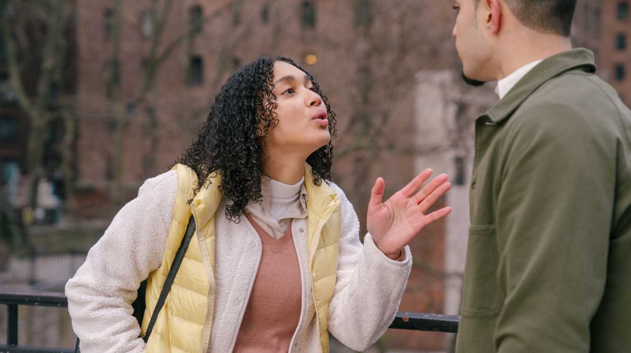 signs your girlfriend is toxic