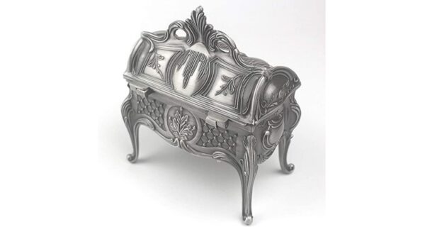 One year anniversary gifts for girlfriend - Music box