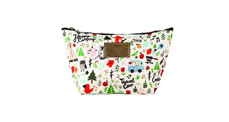 35 Useful Gift Ideas for Camping Lovers and Outdoorsy People- toiletry bag