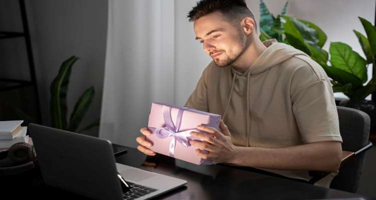 gift giving in long distance relationships