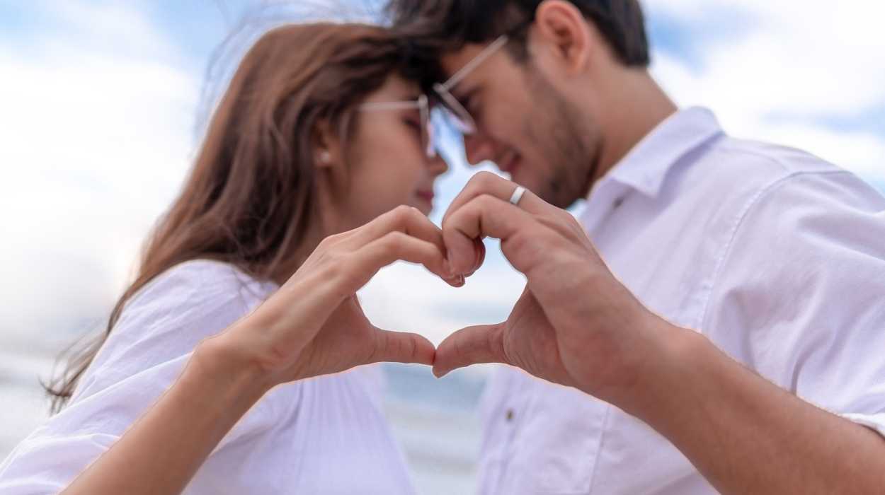Aquarius man in love