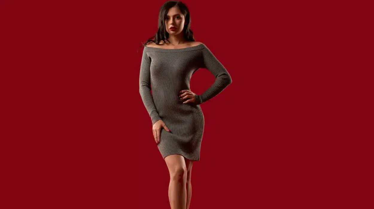 what attracts men to women